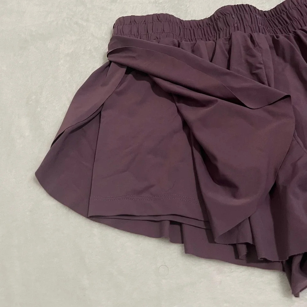 Women’s Shorts - Size M - Picture 10 of 14